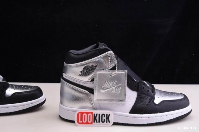 CD0461-001 TOE 1 JORDAN HIGH AIR SILVER OG WMNS 0811